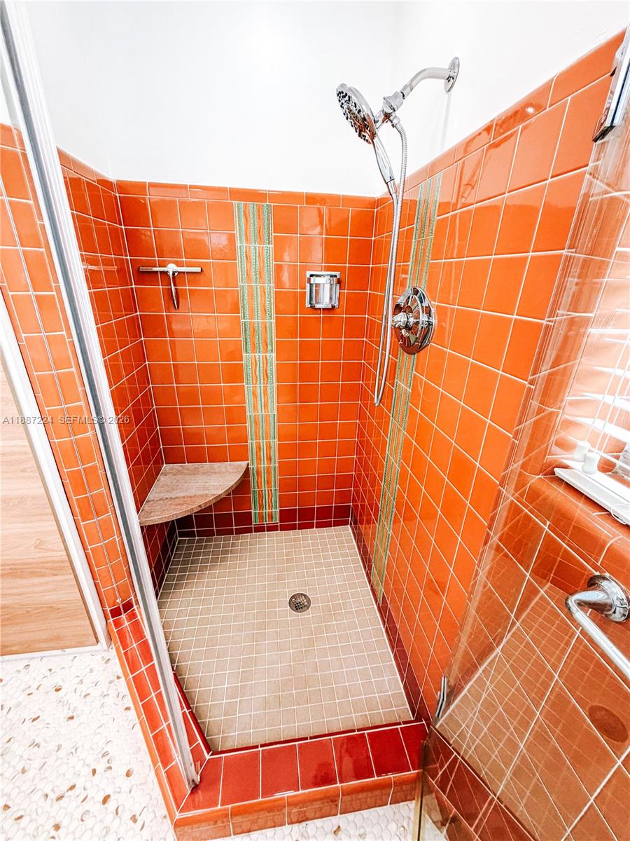 A11887224 Property Photo 45