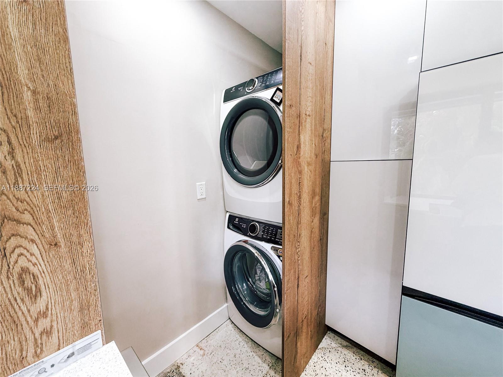 A11887224 Property Photo 46