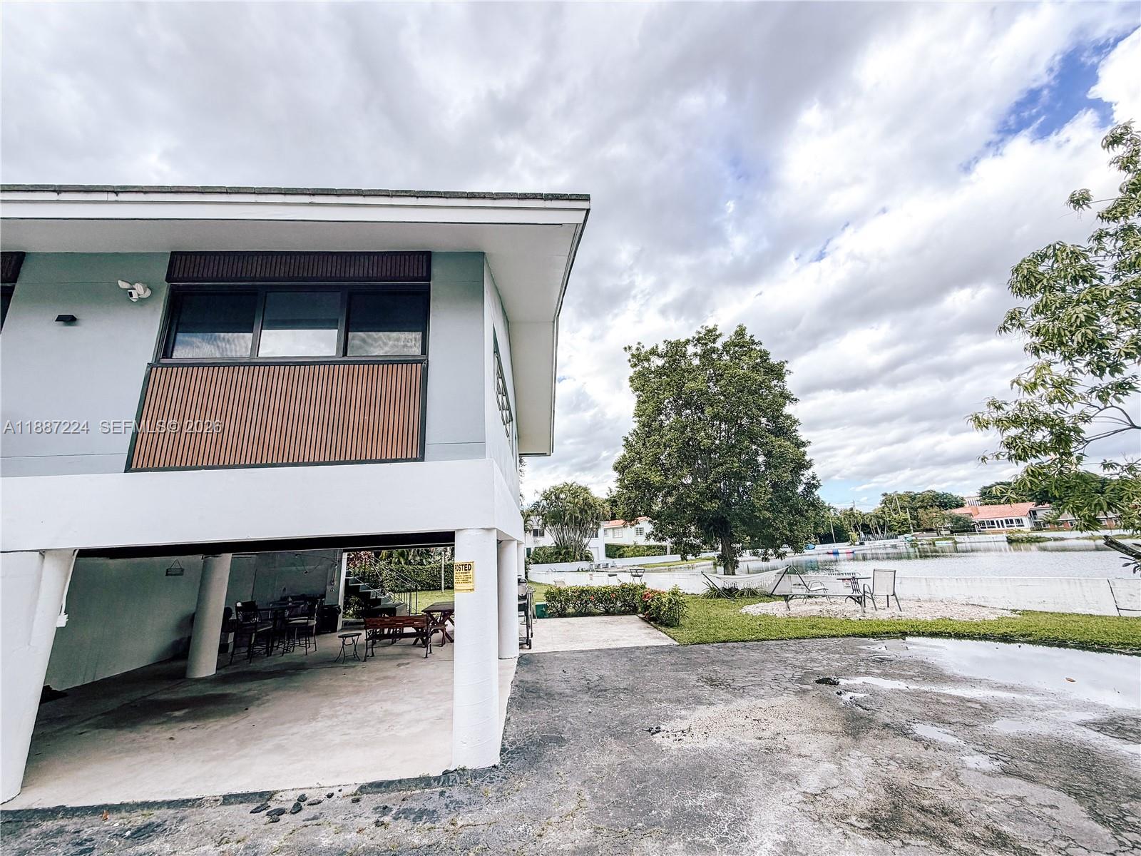 A11887224 Property Photo 53