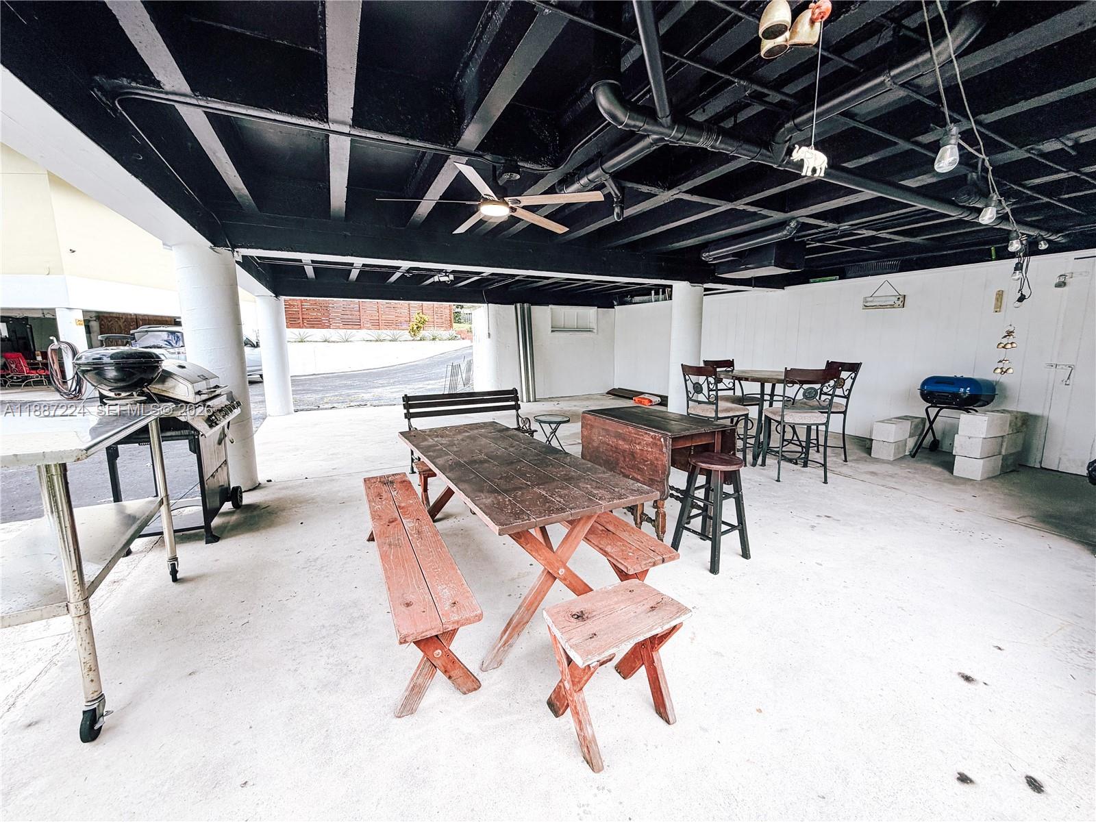 A11887224 Property Photo 54
