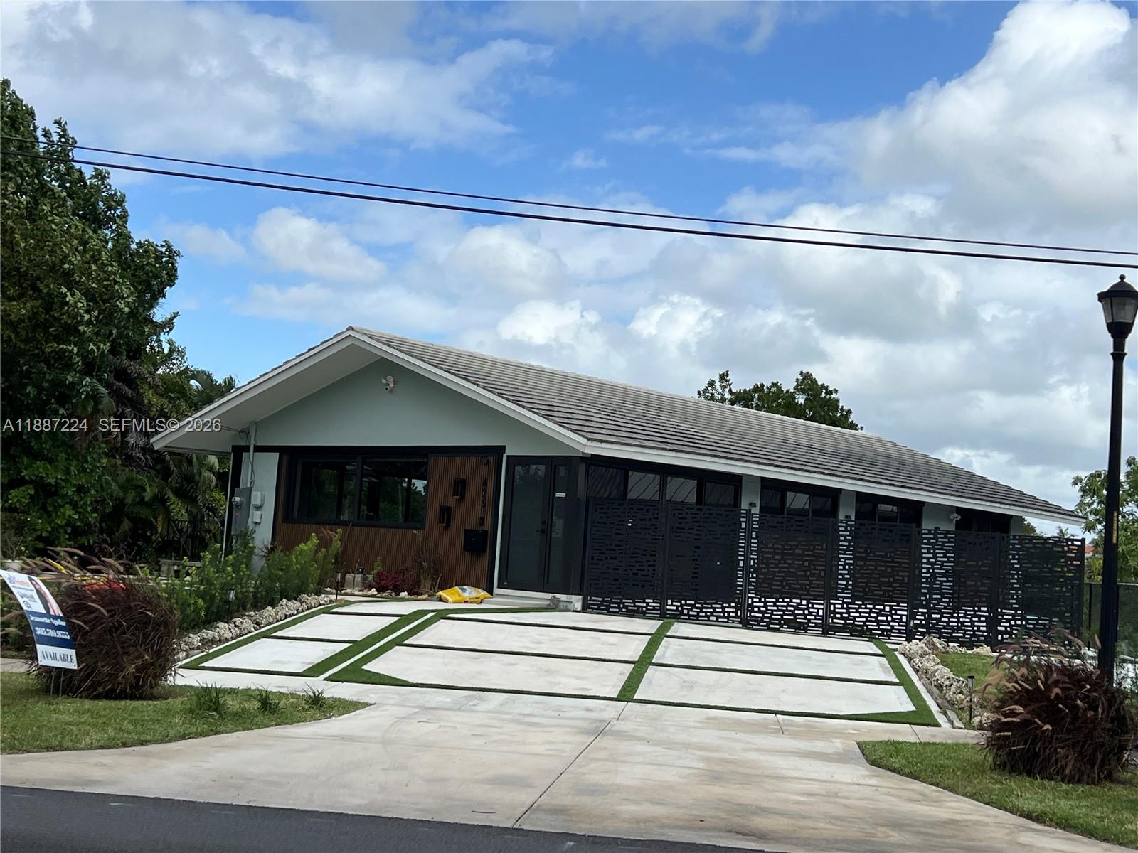 A11887224 Property Photo 57