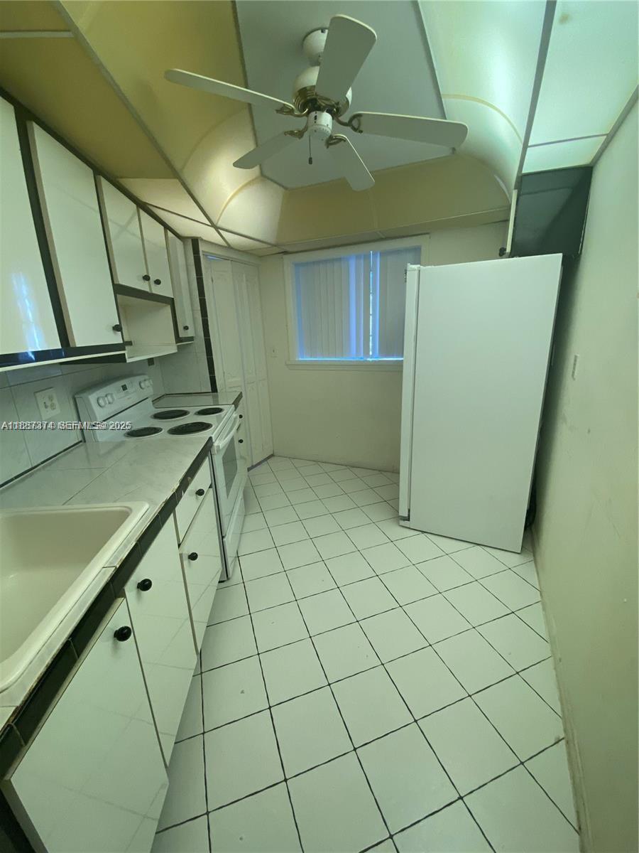 A11887374 Property Photo 1