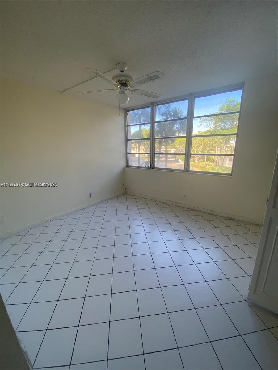 A11887374 Property Photo 12