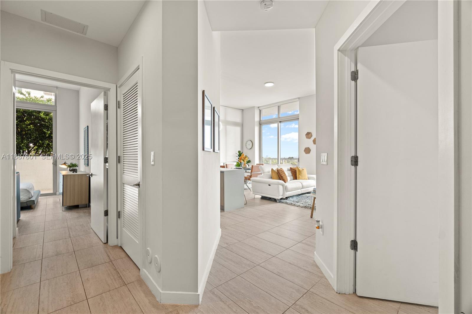 A11887801 Property Photo 5