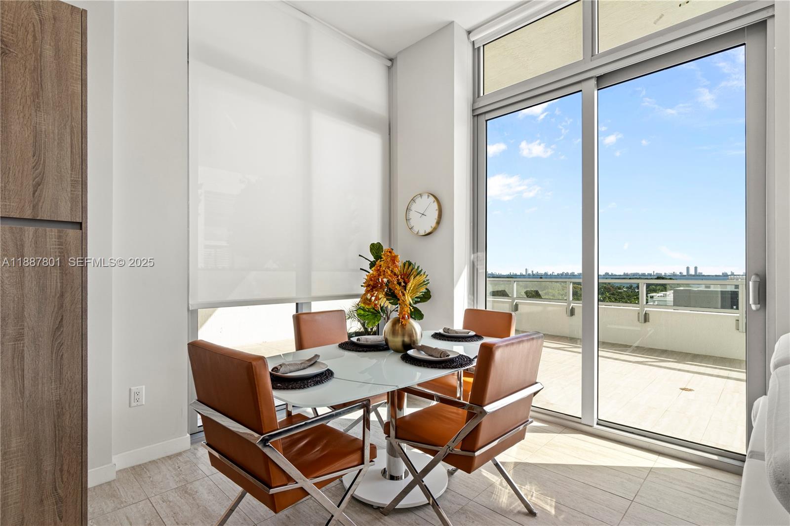 A11887801 Property Photo 14