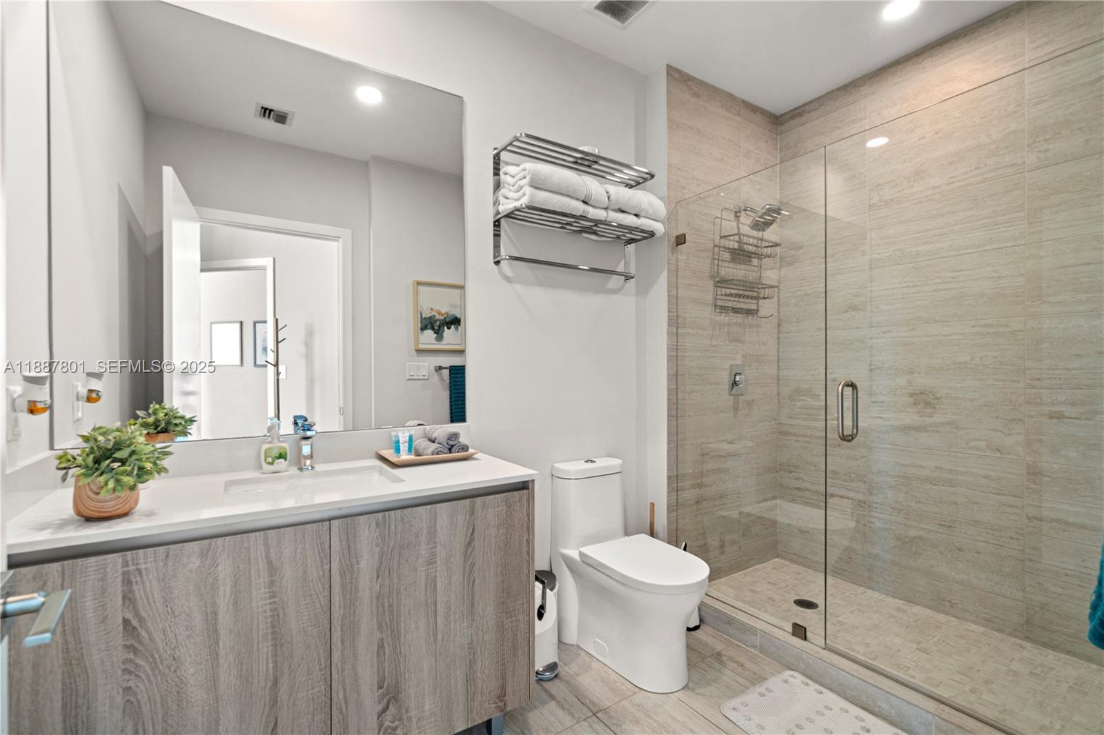 A11887801 Property Photo 20