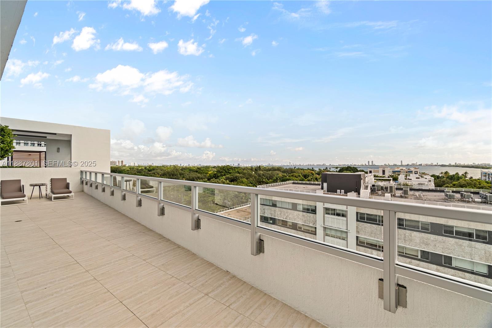A11887801 Property Photo 27