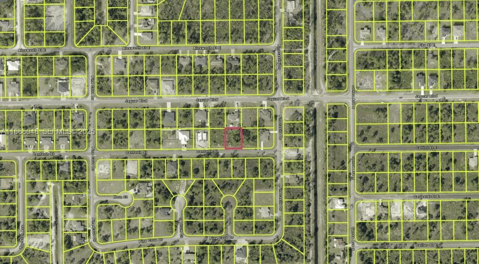 1047 Danforth Street Property Photo 3