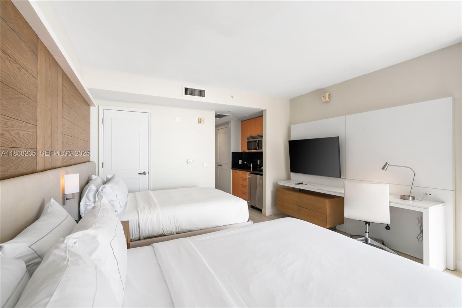 505 N Fort Lauderdale Beach Boulevard 1215 Property Photo 6