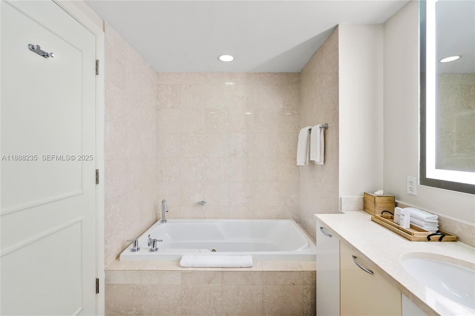 505 N Fort Lauderdale Beach Boulevard 1215 Property Photo 13