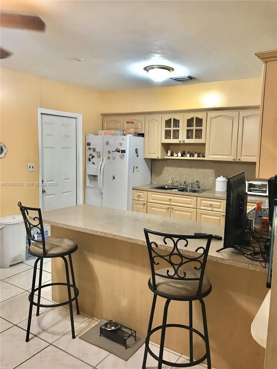 A11888593 Property Photo 7