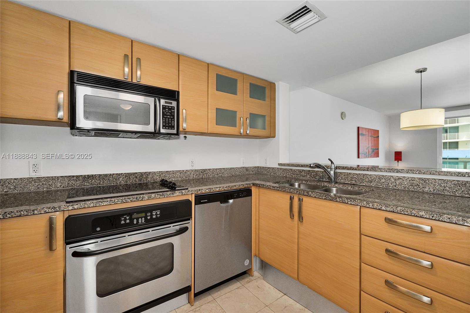 2101 Brickell Avenue 905 Property Photo 4
