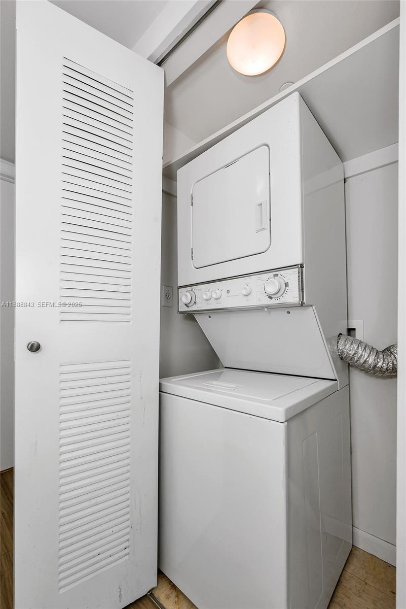 2101 Brickell Avenue 905 Property Photo 17