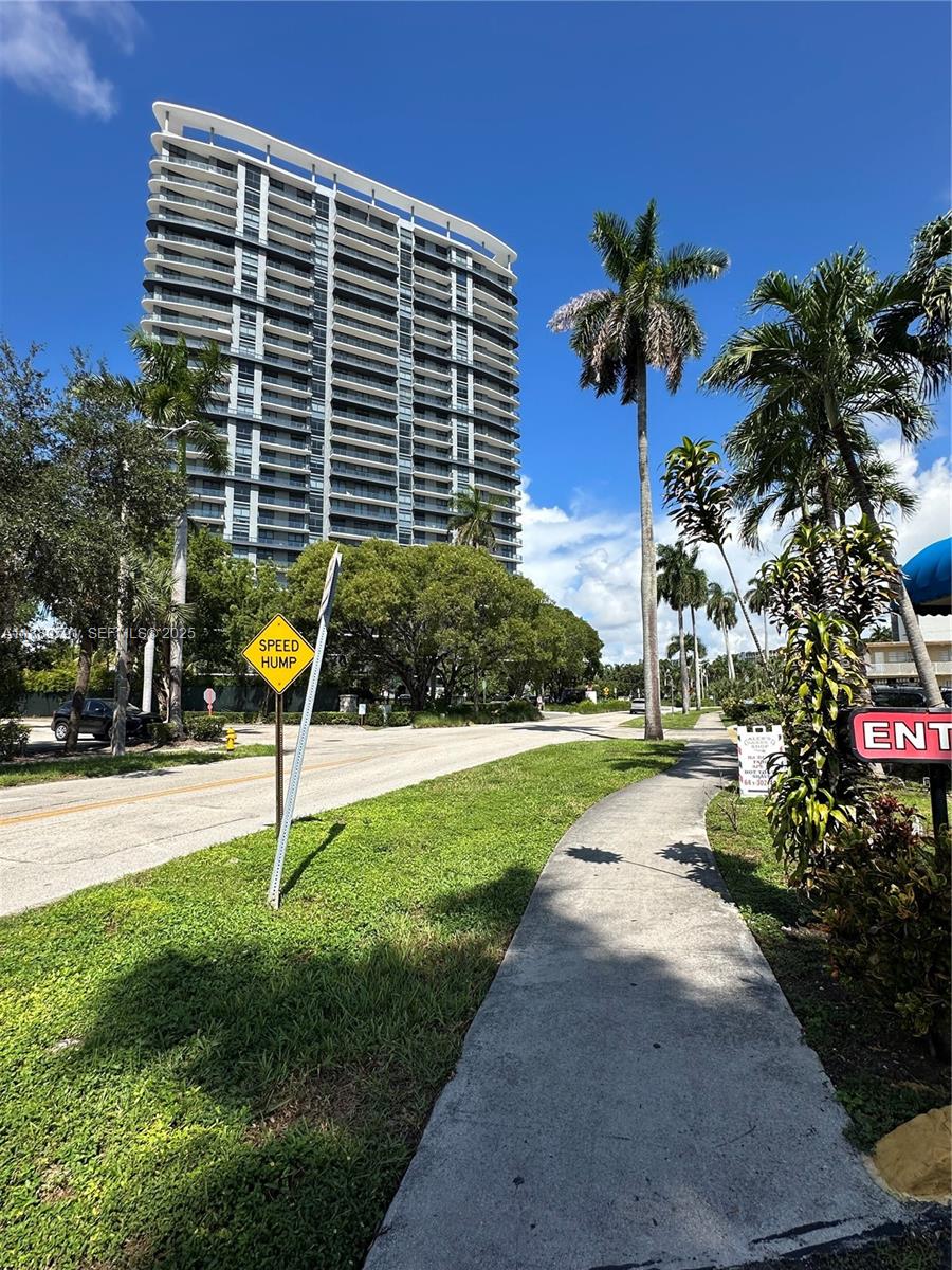 26 Diplomat Parkway 2248 Property Photo 10