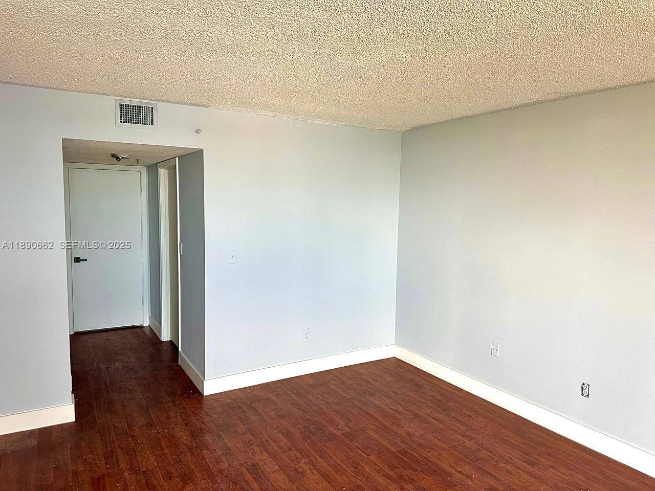 20840 San Simeon Way 305 Property Photo 7