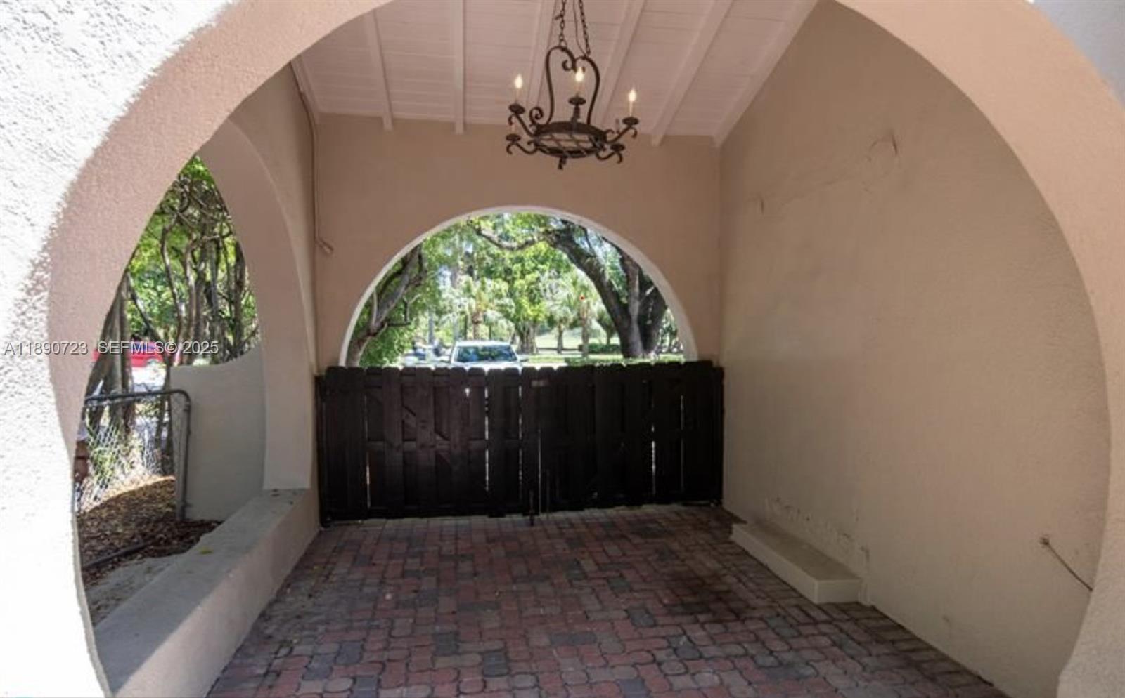 3050 Alton Road Property Photo 4