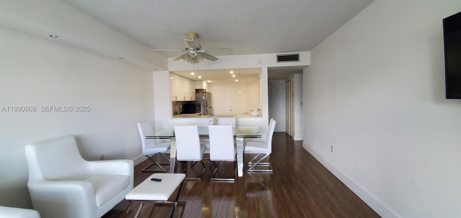 1351 Ne Miami Gardens Drive 202e Property Photo 2