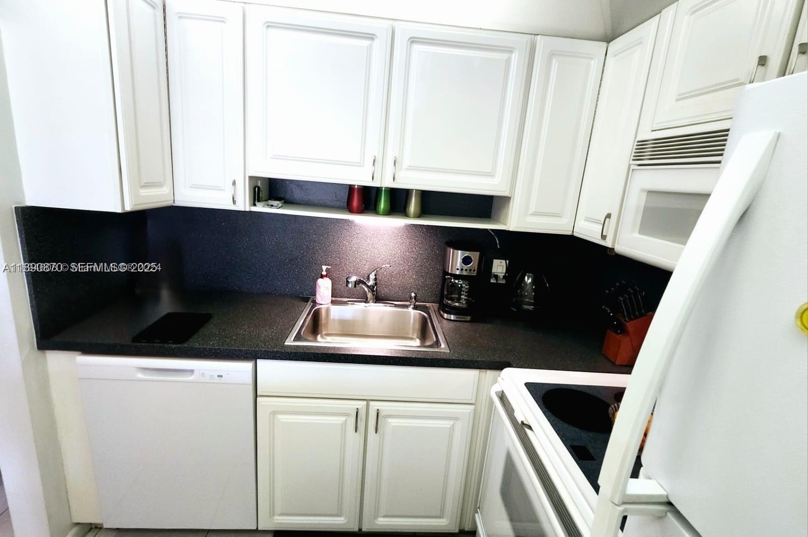 182 Ellesmere D 182 Property Photo 10