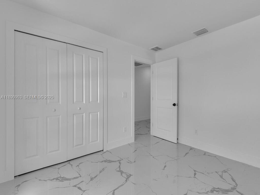 4913/4915 S Leonard Boulevard S Property Photo 20