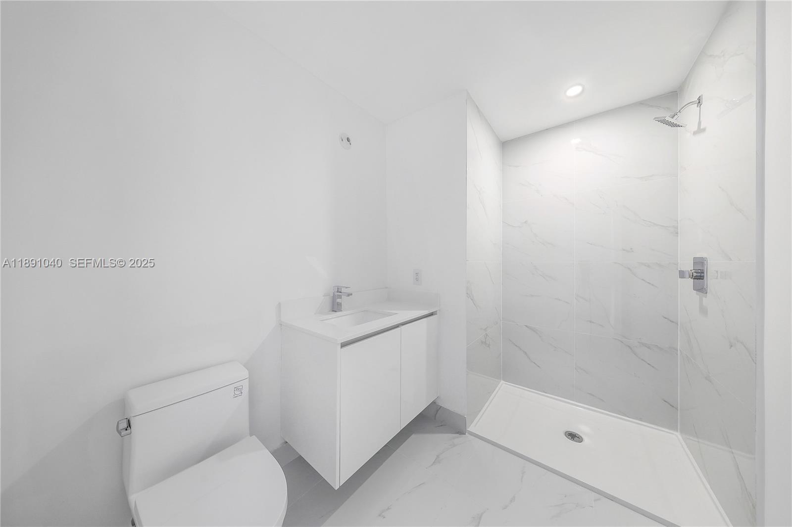 700 Ne 24 Street 3402 Property Photo 7