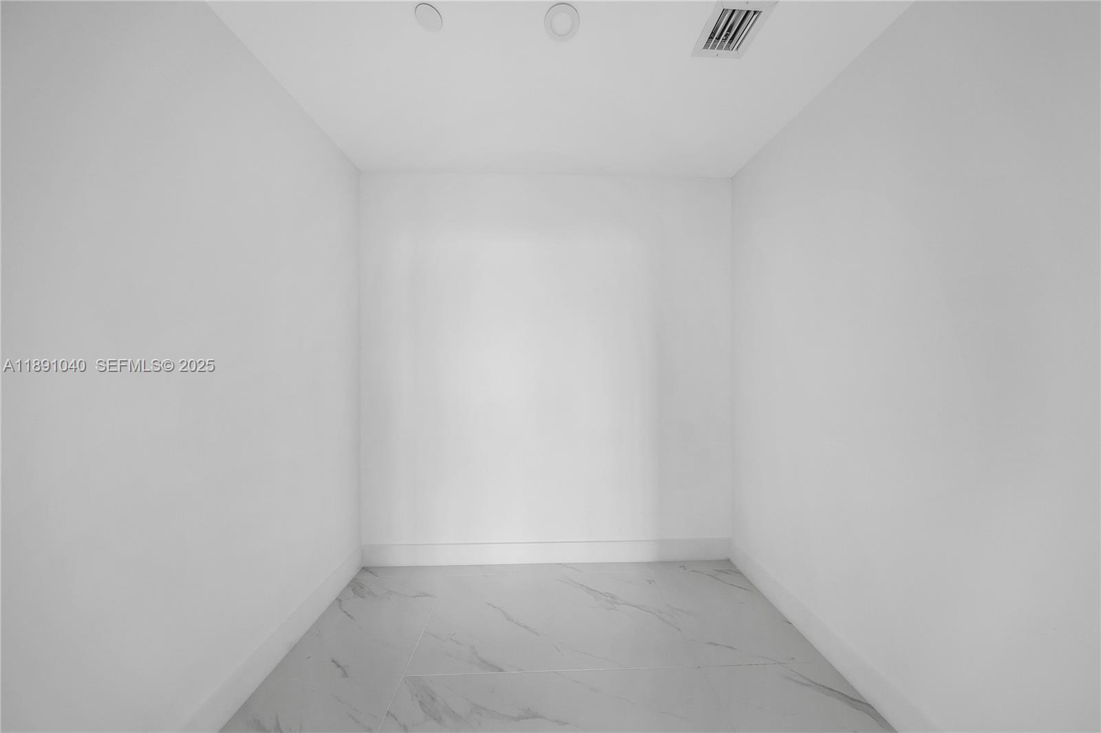 700 Ne 24 Street 3402 Property Photo 17