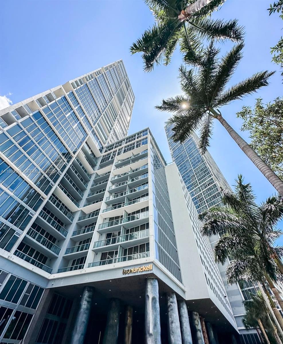 495 Brickell Avenue 3706 Property Photo 6