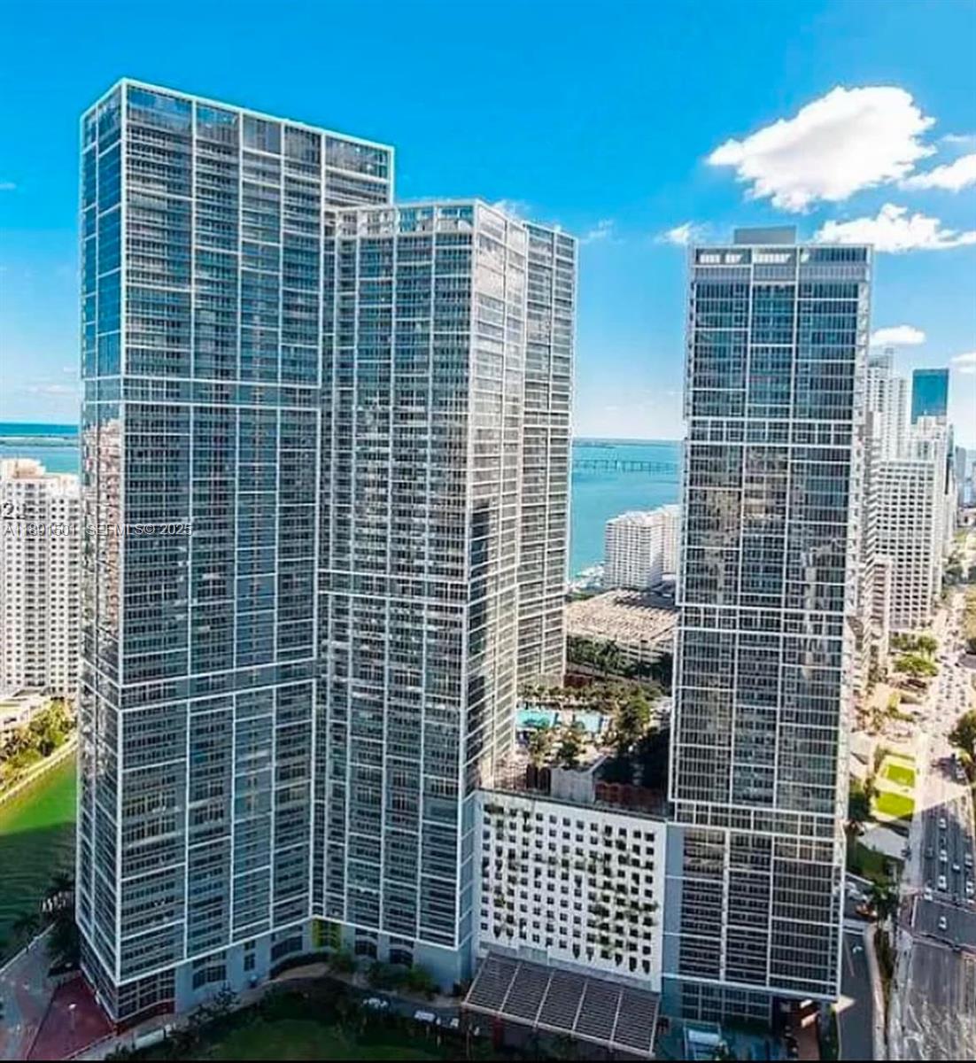 495 Brickell Avenue 3706 Property Photo 11