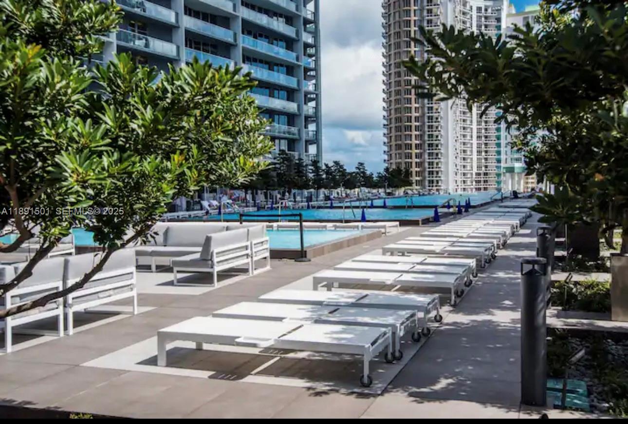 495 Brickell Avenue 3706 Property Photo 16