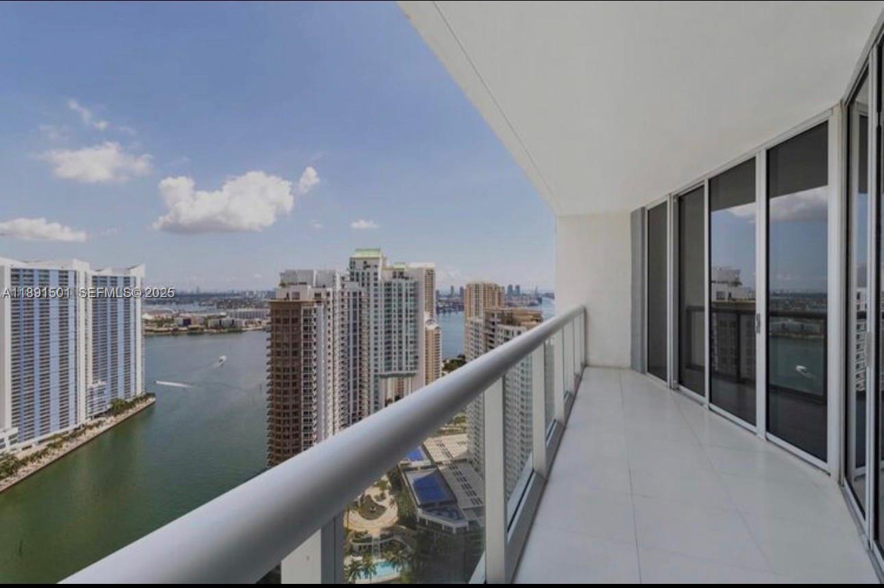 495 Brickell Avenue 3706 Property Photo 30