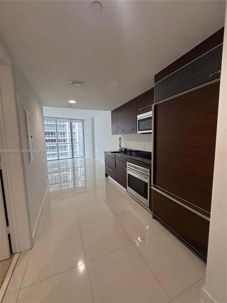 495 Brickell Avenue 3706 Property Photo 31