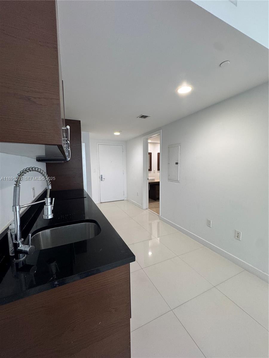 495 Brickell Avenue 3706 Property Photo 33