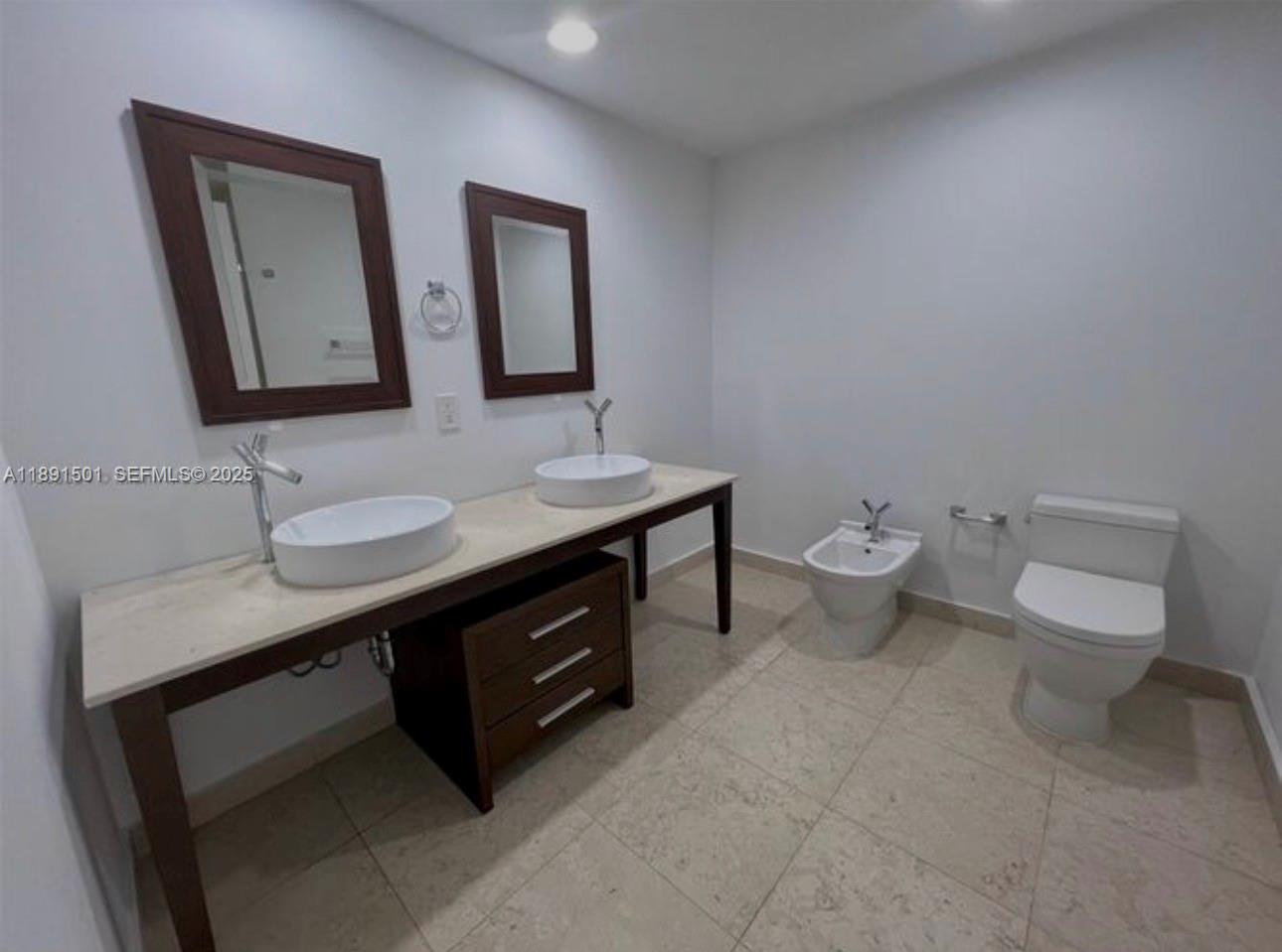 495 Brickell Avenue 3706 Property Photo 37