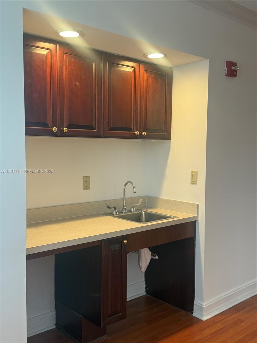 A11891711 Property Photo 6