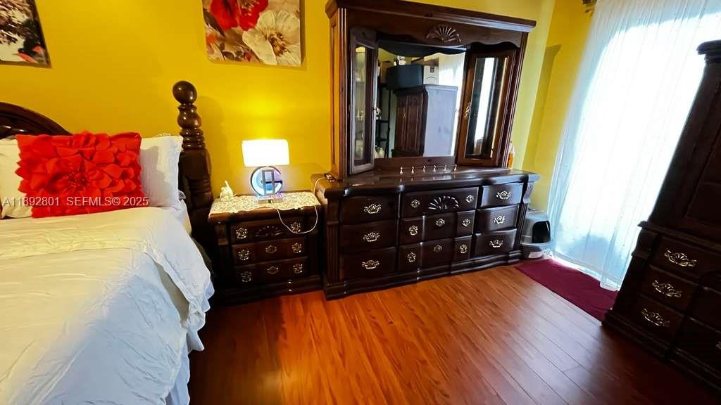 A11892801 Property Photo 6