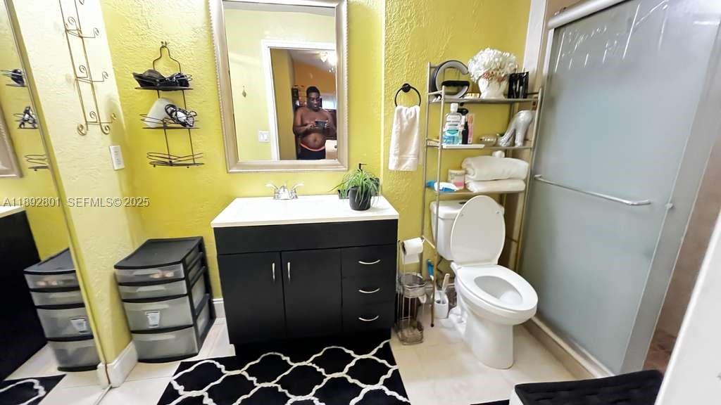 A11892801 Property Photo 8