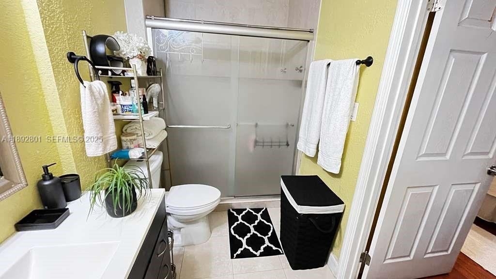 A11892801 Property Photo 17