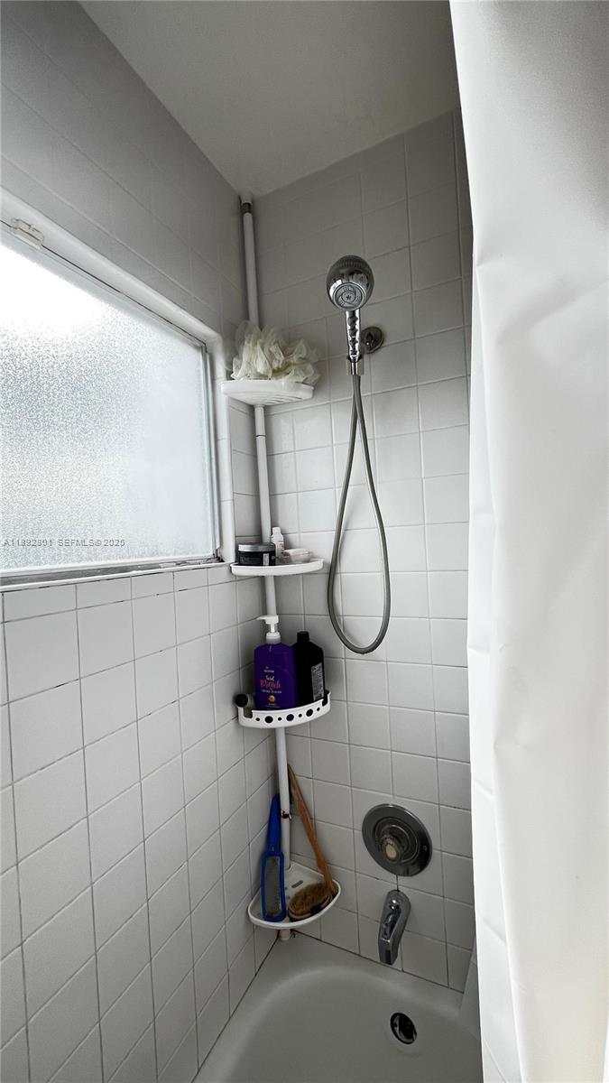 A11892801 Property Photo 21