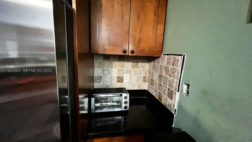 A11892801 Property Photo 24