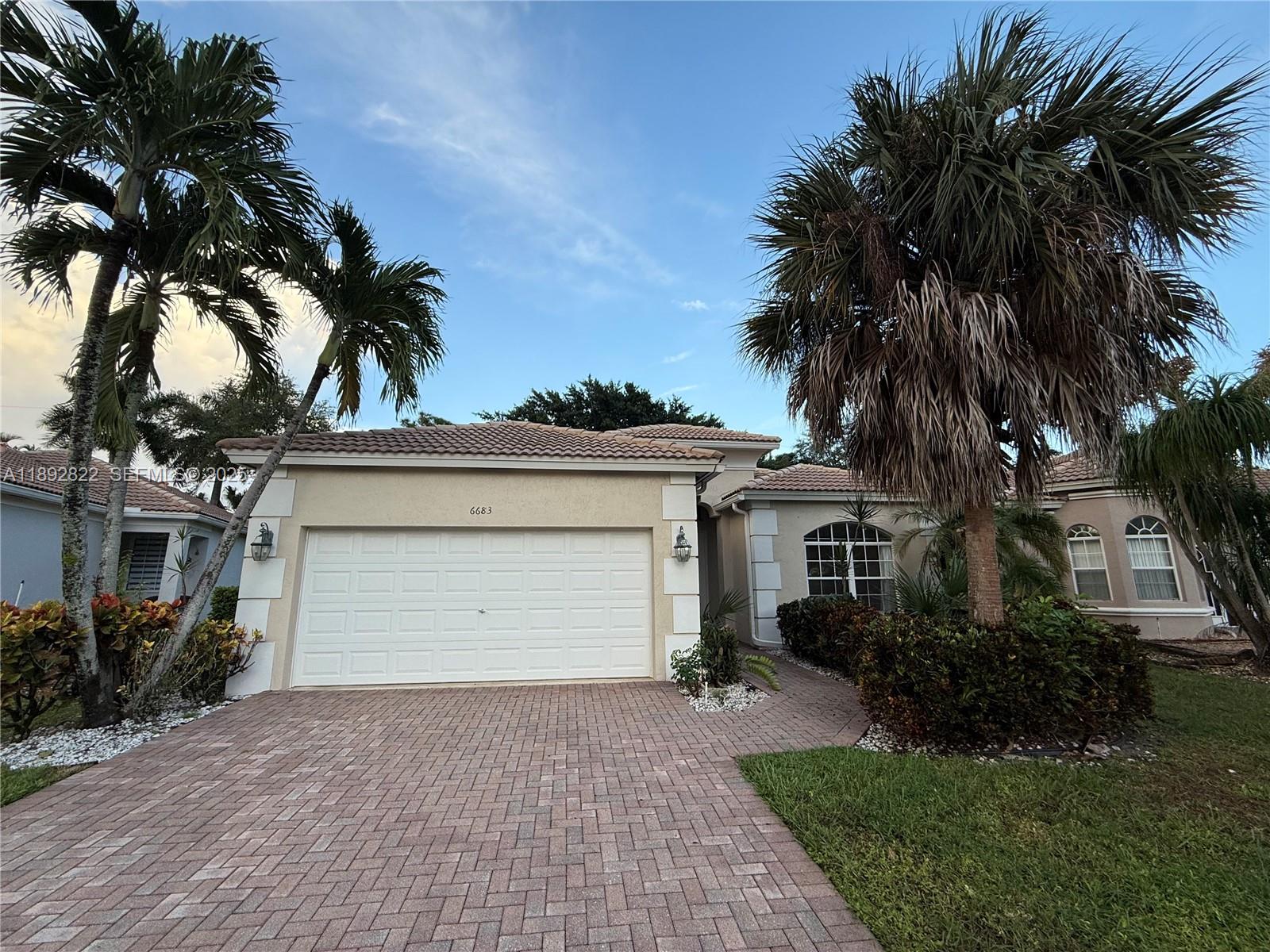 6683 Southport Drive Property Photo 2