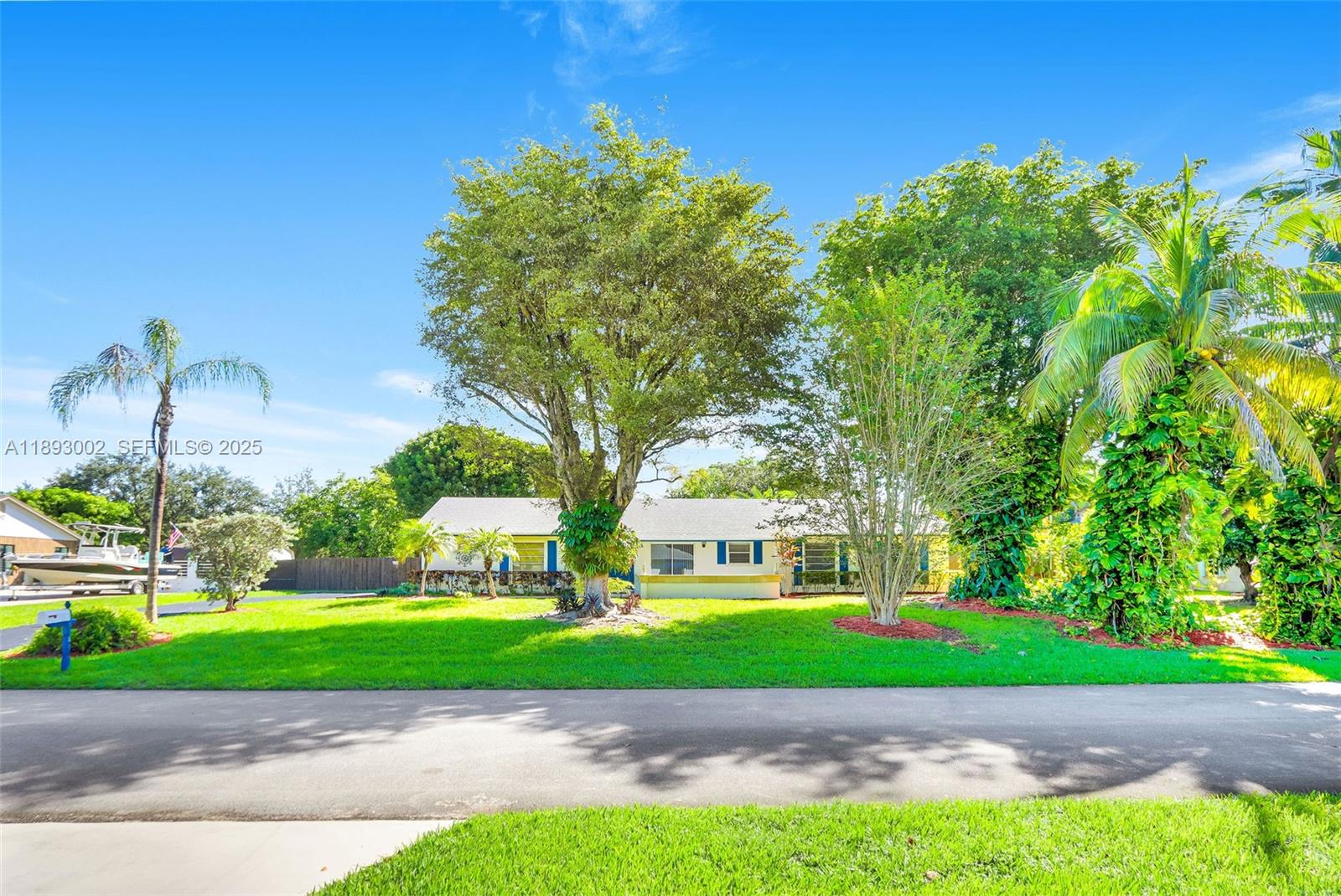 18045 Sw 87th Court Property Photo 1