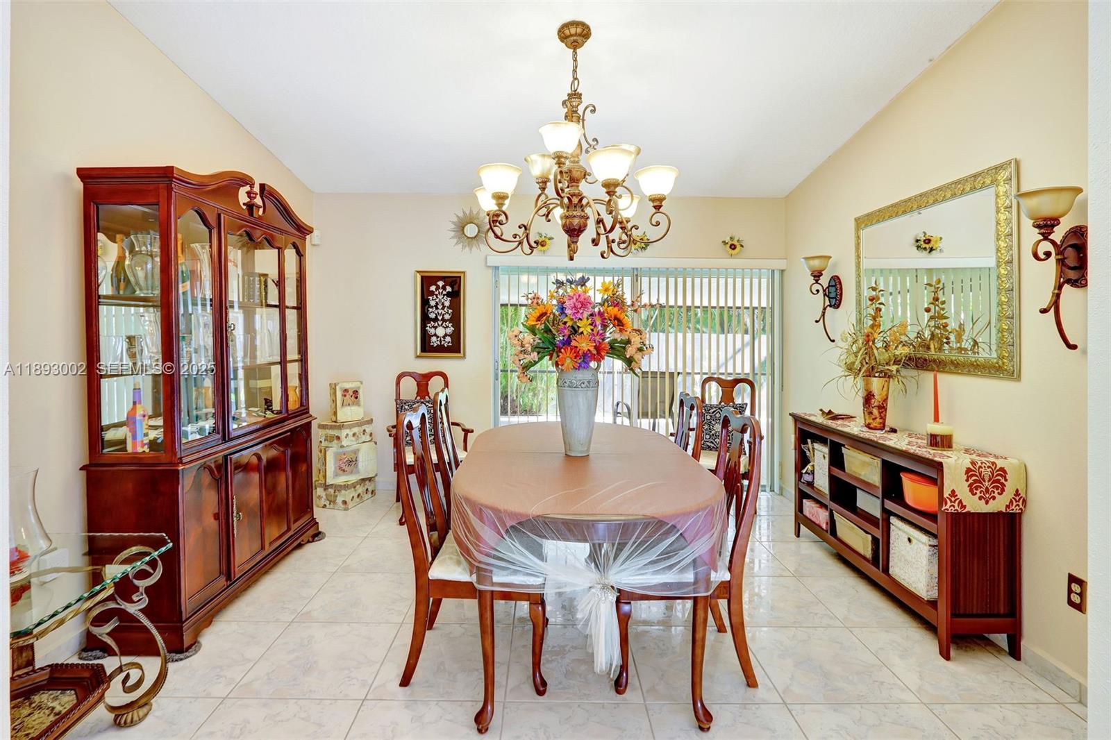 18045 Sw 87th Court Property Photo 8
