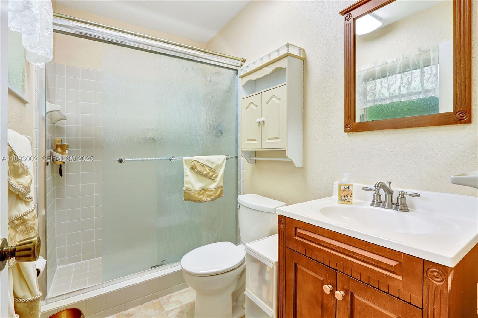 18045 Sw 87th Court Property Photo 16