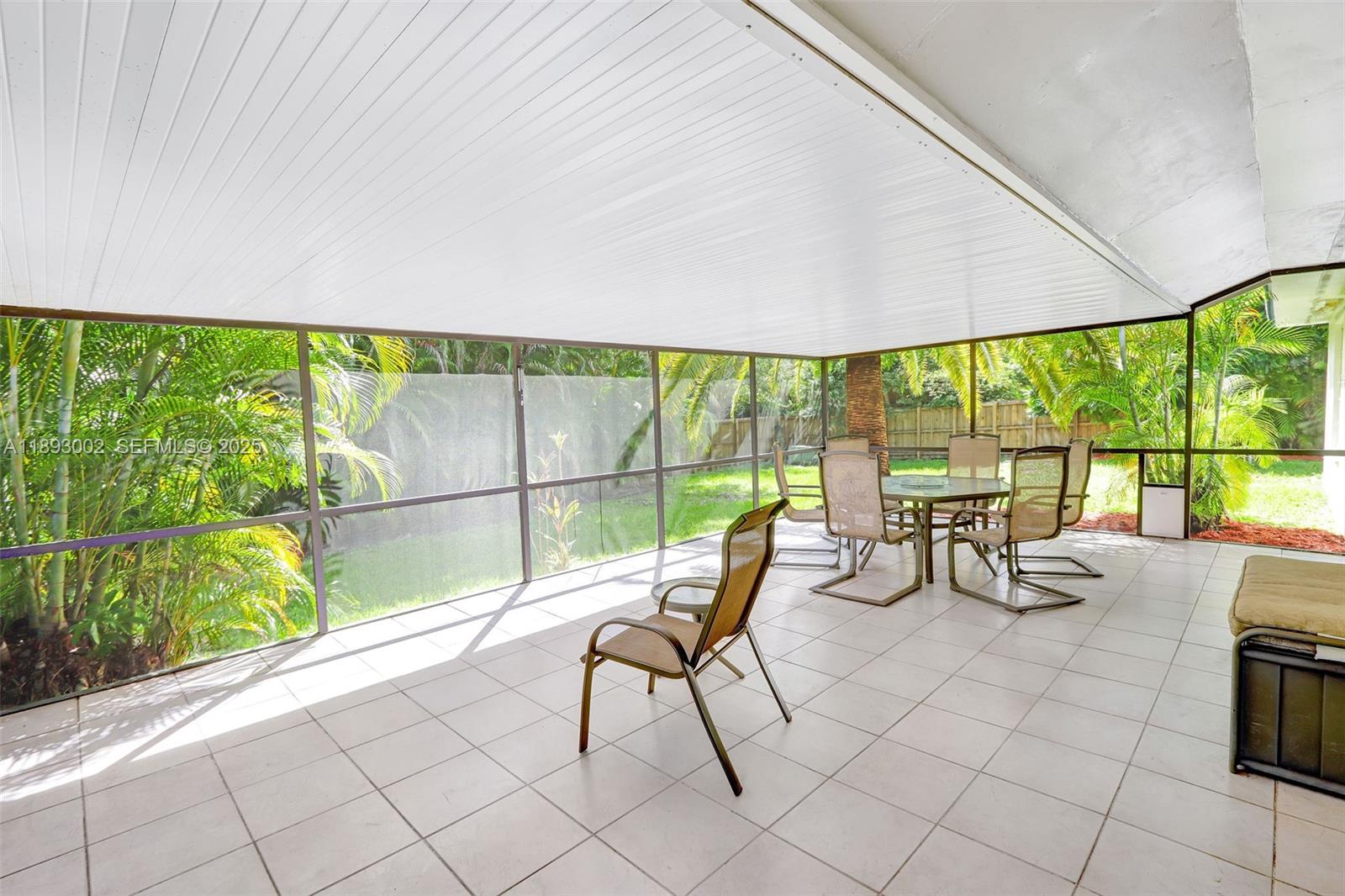 18045 Sw 87th Court Property Photo 24