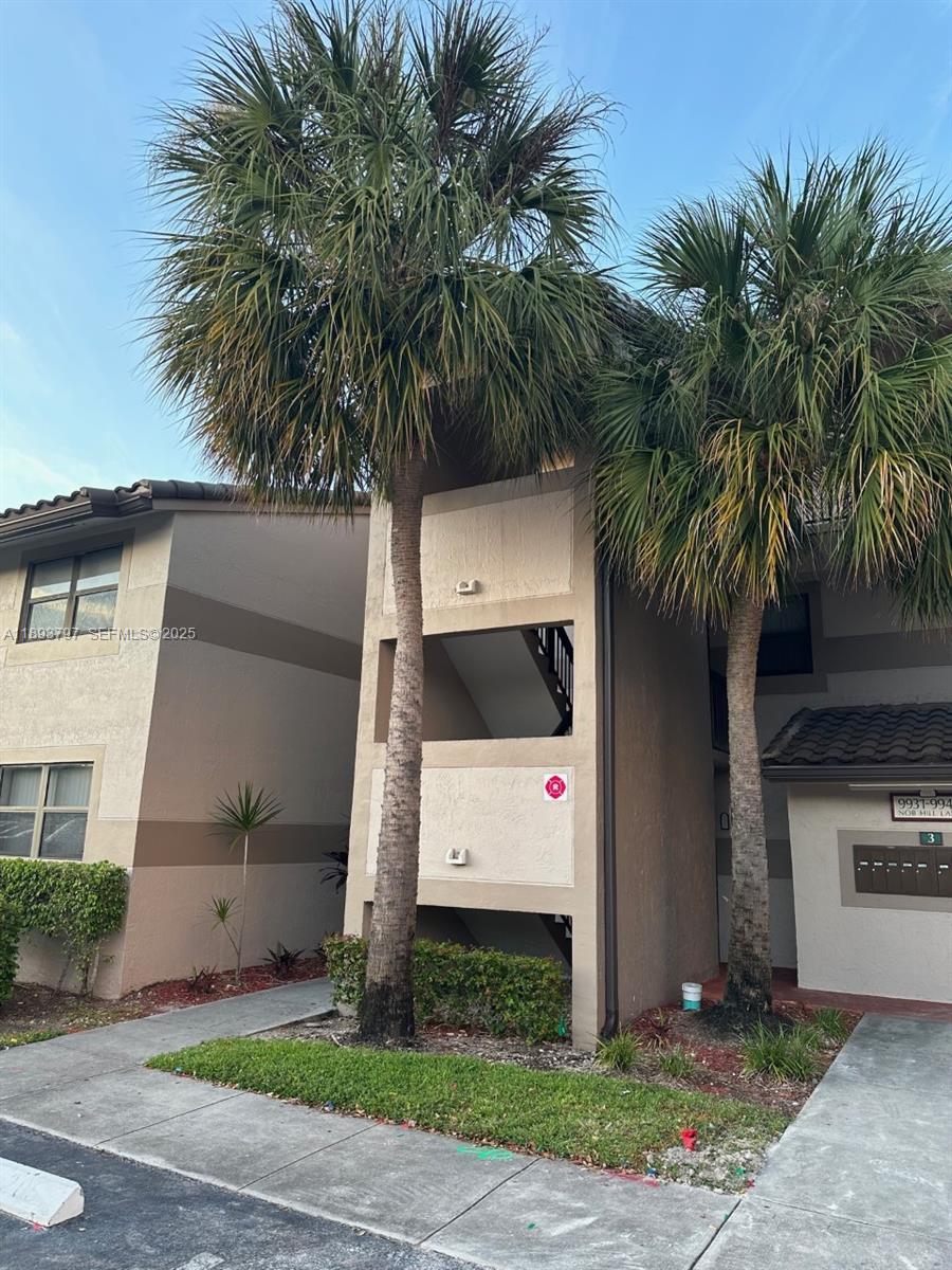 9861 Nob Hill Court 9861