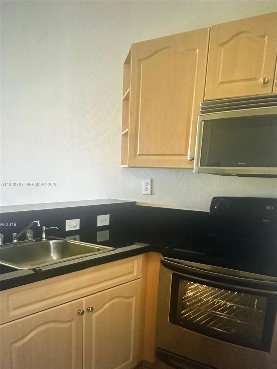 9861 Nob Hill Court 9861 Property Photo 13
