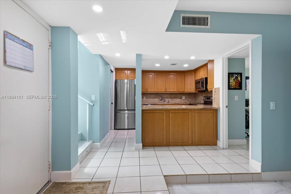 9450 Live Oak Place 109 Property Photo 15
