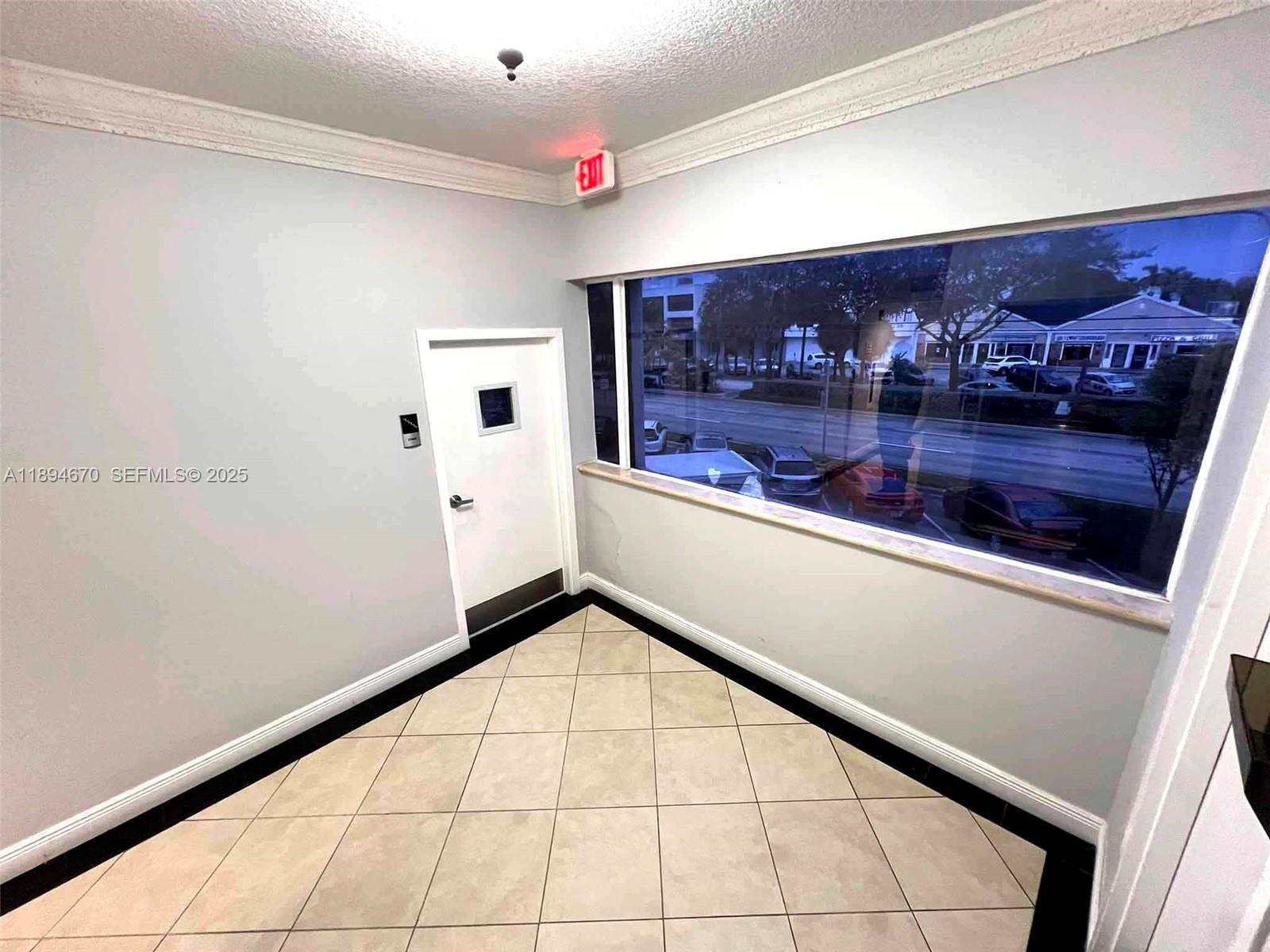 2727 E Oakland Park Boulevard 203 Property Photo 8