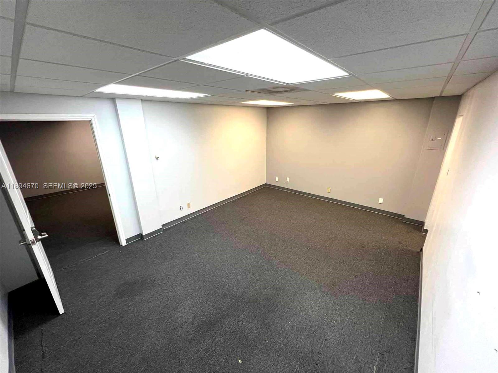 2727 E Oakland Park Boulevard 203 Property Photo 27