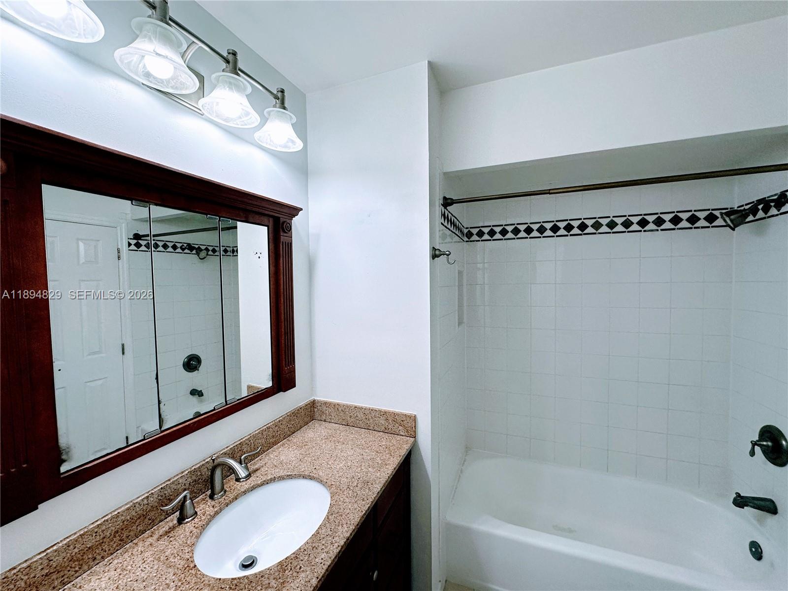 2424 Se 17th Street B307 Property Photo 12