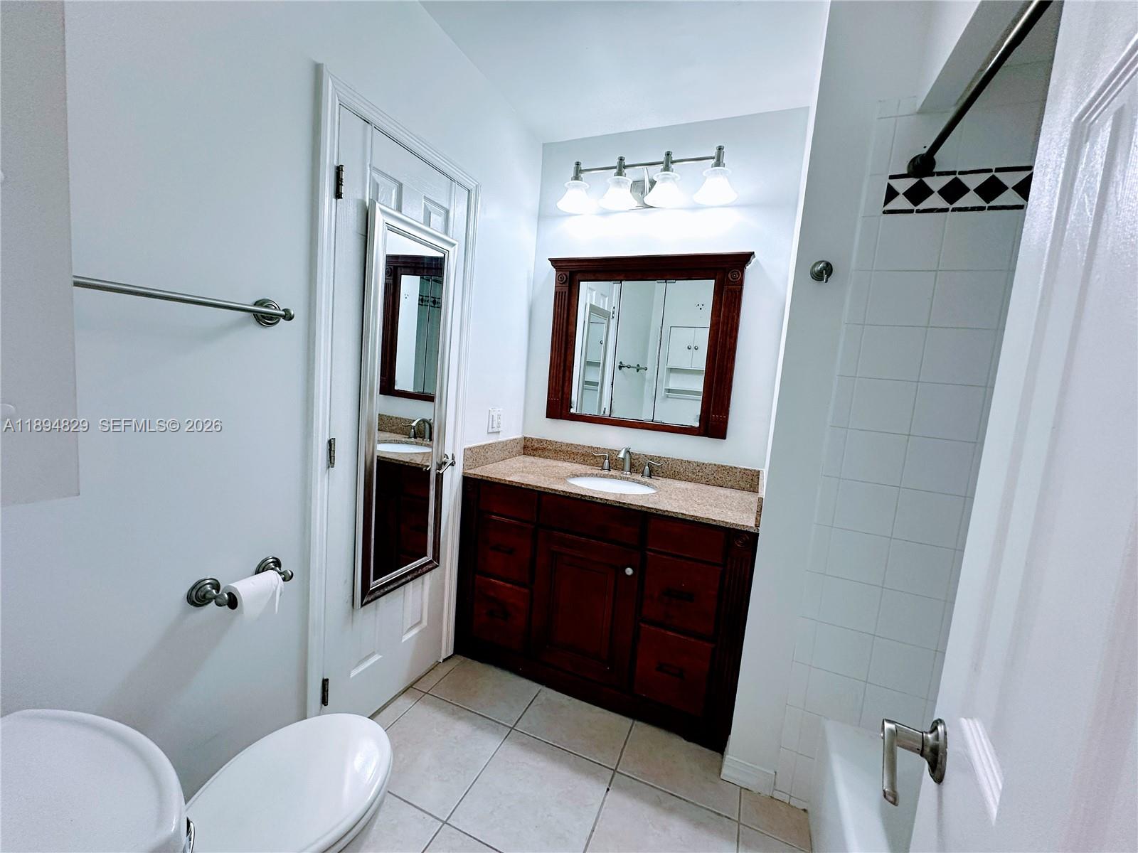 2424 Se 17th Street B307 Property Photo 13